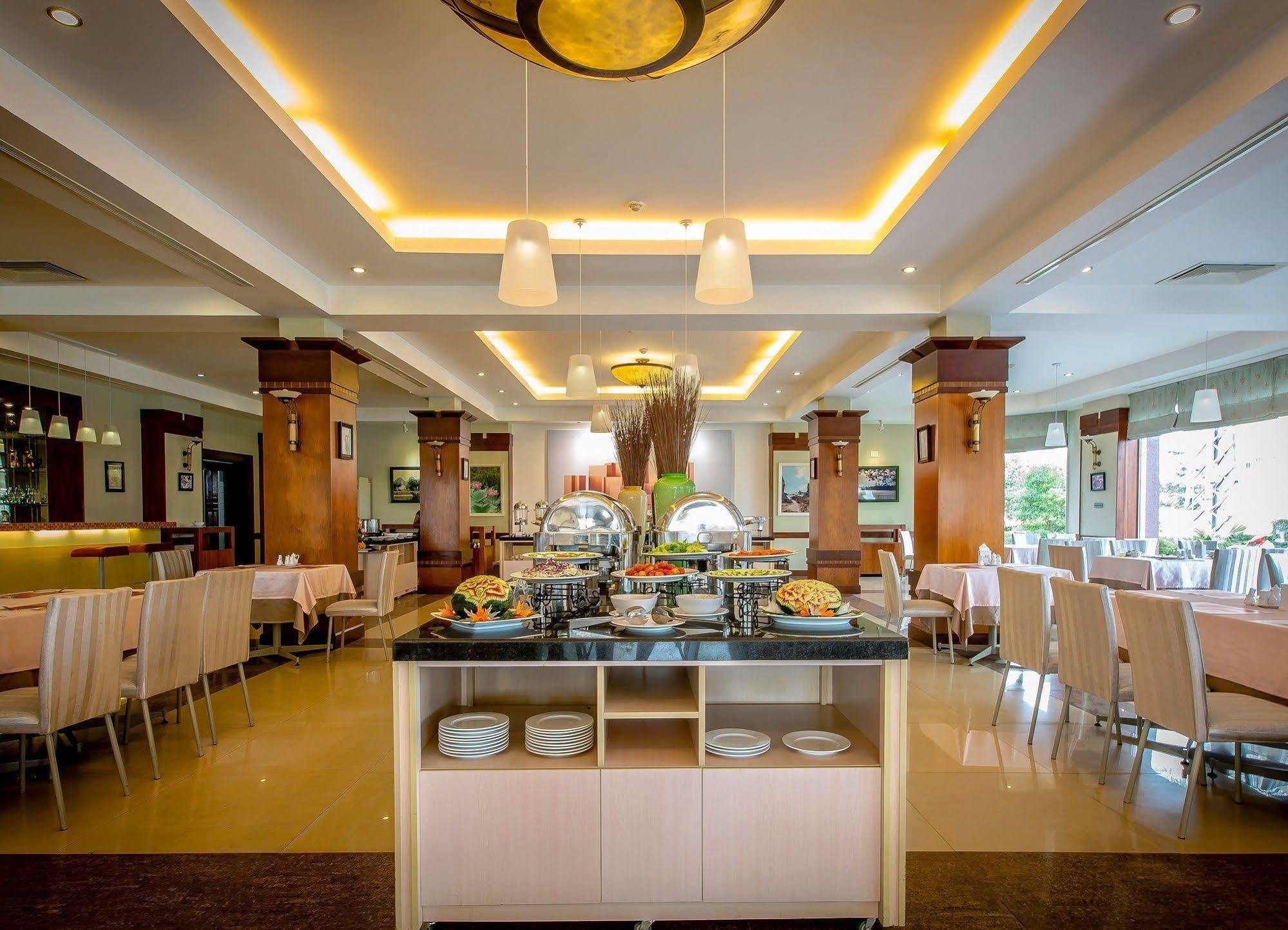 Sai Gon Quang Binh Hotel Dong Hoi Exteriör bild